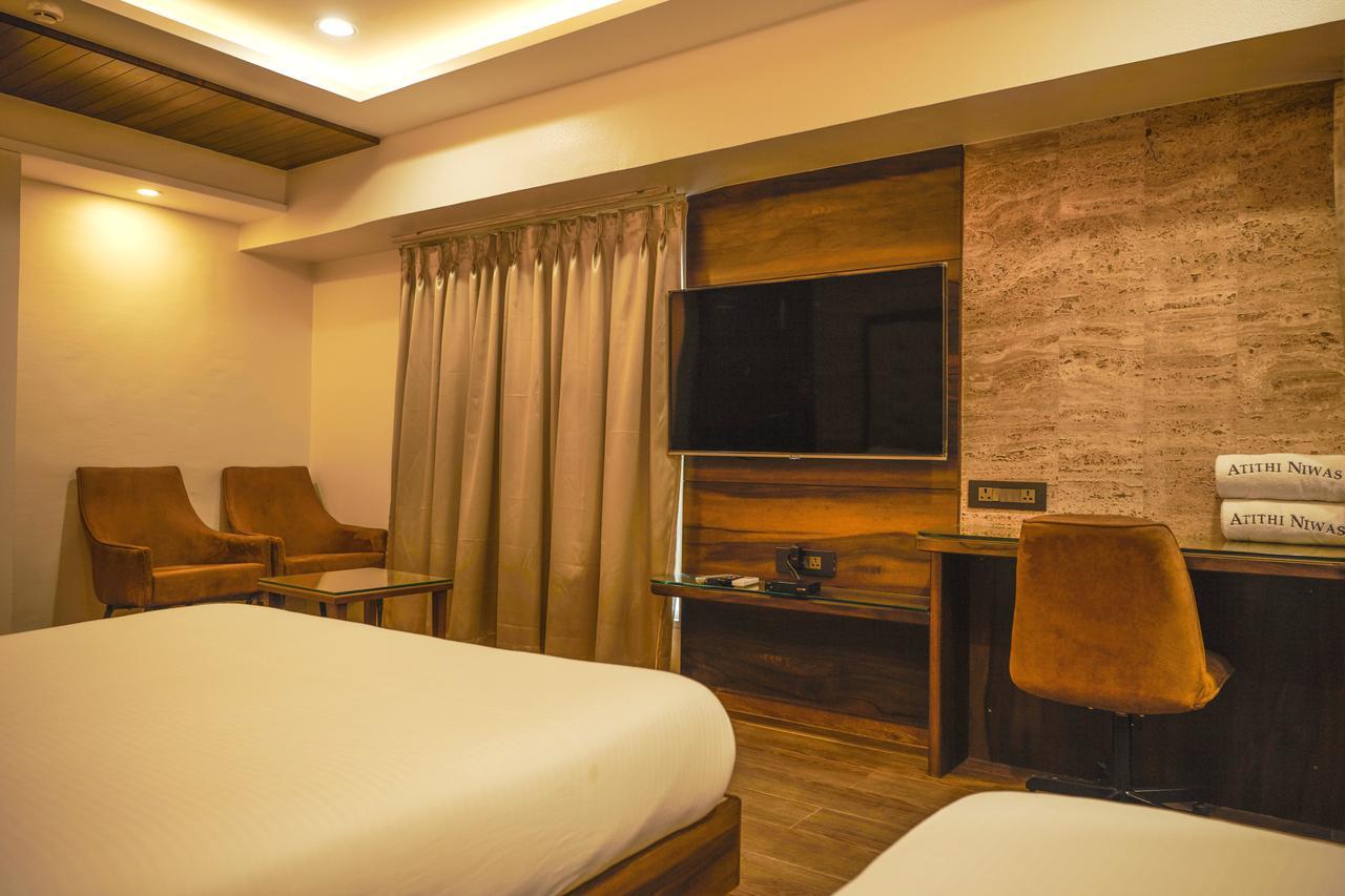 The Atithi Niwas Hotel อินดอร์ ภายนอก รูปภาพ