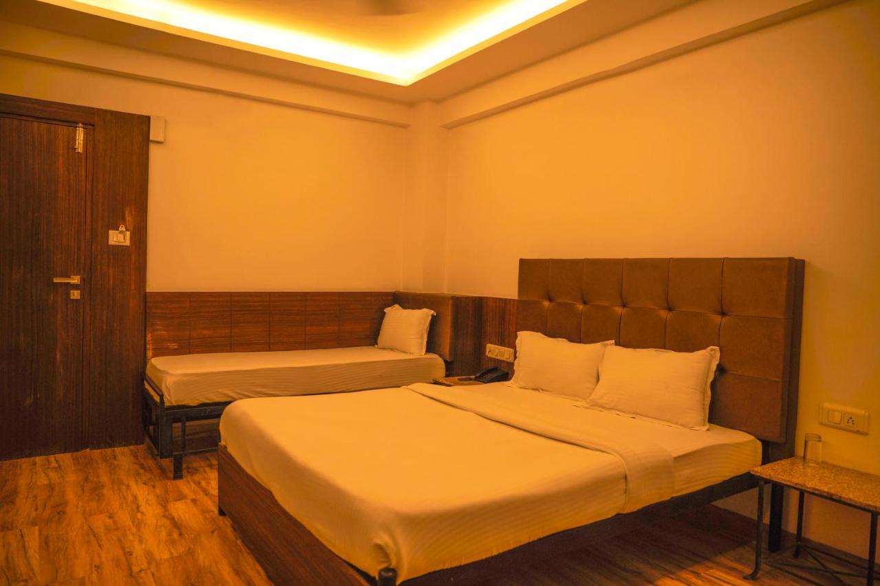 The Atithi Niwas Hotel อินดอร์ ภายนอก รูปภาพ